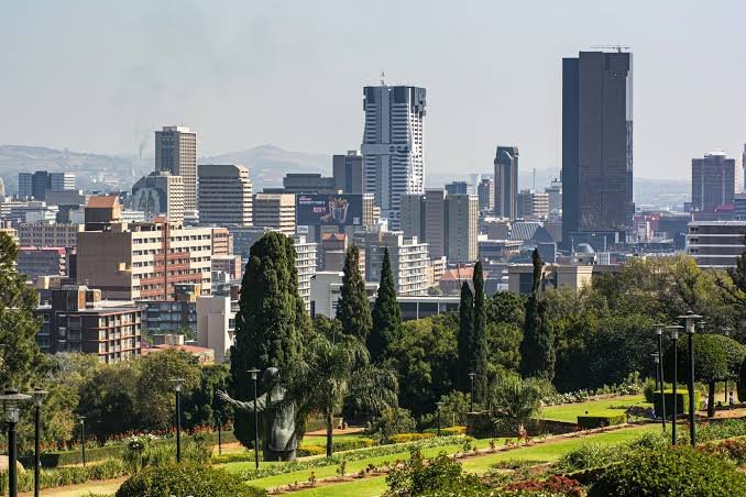 South African Business Confidence Slips as Oil Price Uncertainty Weighs on Firms